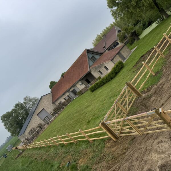 Acacia fencing bij Mygrass Acacia fencing bij Mygrass