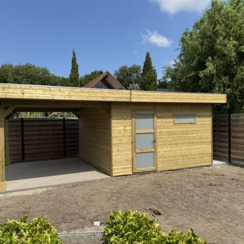 Tuinhuis met overkapping te Oudenburg